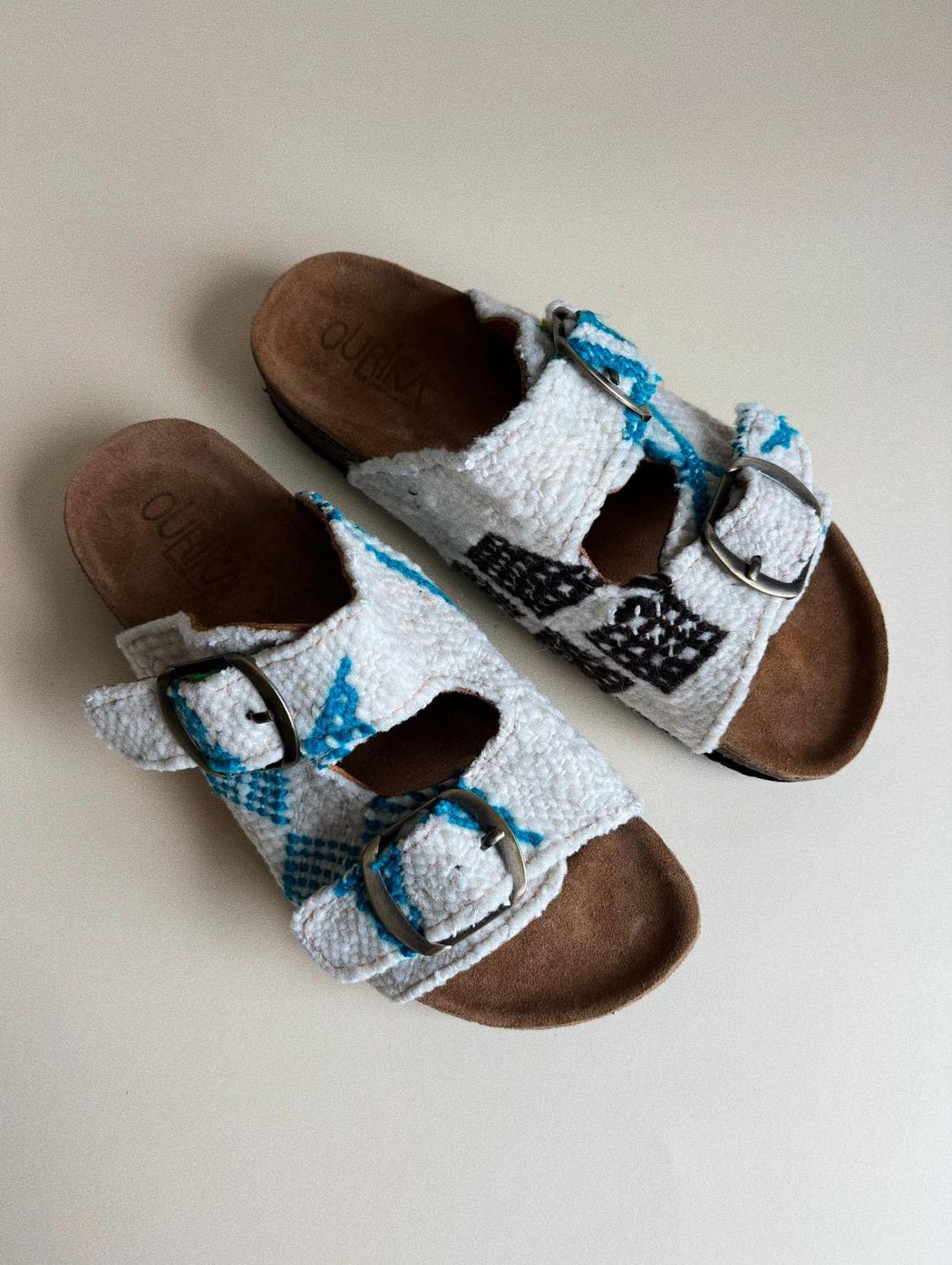 KILIM SLIPPERS SIZE 39